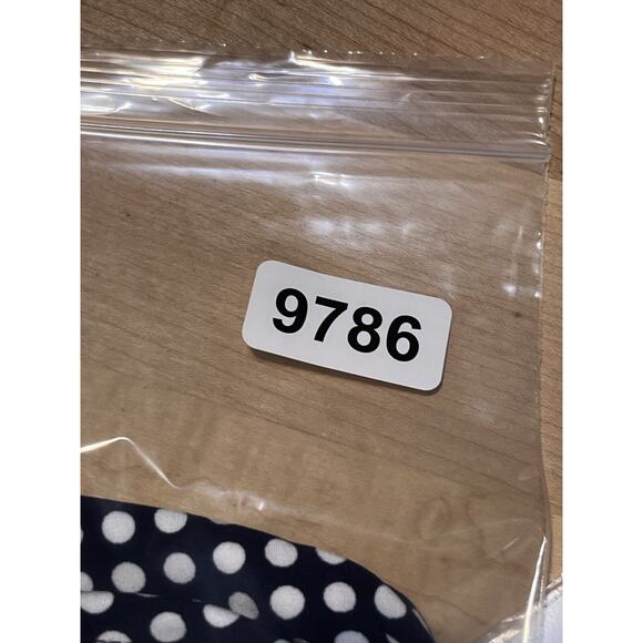 Weekends by Chico's Polo Top Womens Size 1 Medium Stretch Polka Dot Bold Graphic - Picture 7 of 7